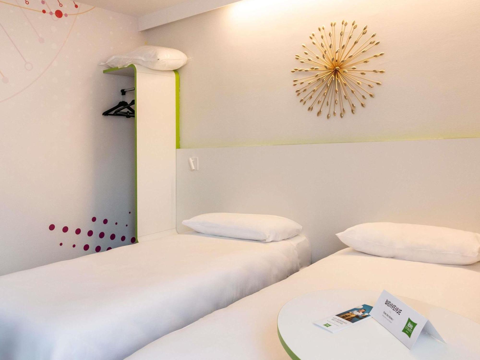 Ibis Styles Fougeres Hotell Beaucé Eksteriør bilde